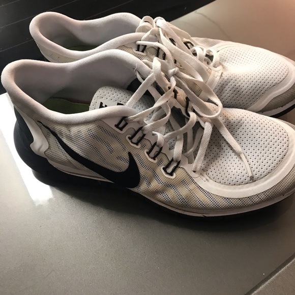 Nike - Picture 2 of 6